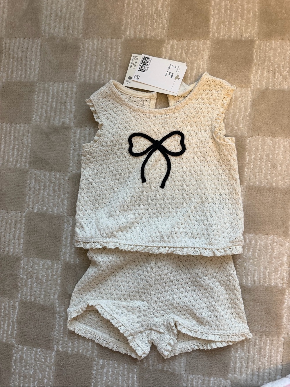 H&M Cream Knit Kids Matching Set with Black Bow